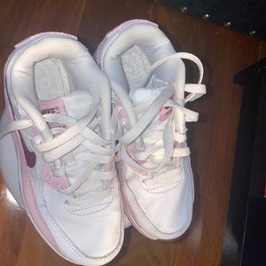 Kids sneakers , no inner soles